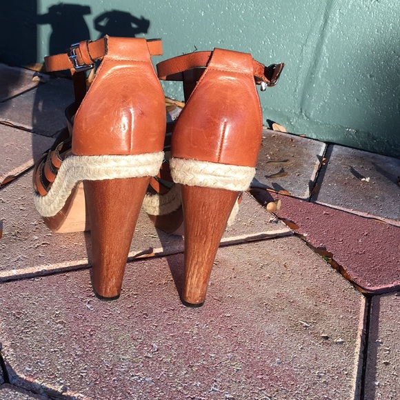 Coach cognac strappy sandals - Picture 3 of 8